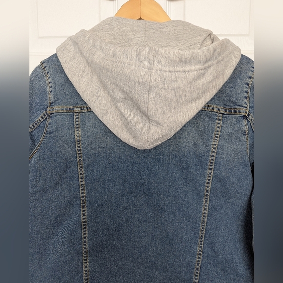 BNWT True Religion UNISEX Adult (Large) Relaxed Denim Trucker Hooded Jean Jacket - Picture 6 of 14